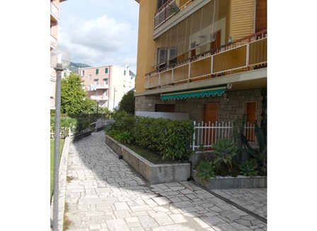 Monolocale via Serenella
